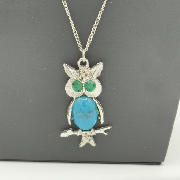 Vintage Owl Pendant Necklace Silver Chain Faux Turquoise & Green Gemstone Eyes - Picture 2 of 13